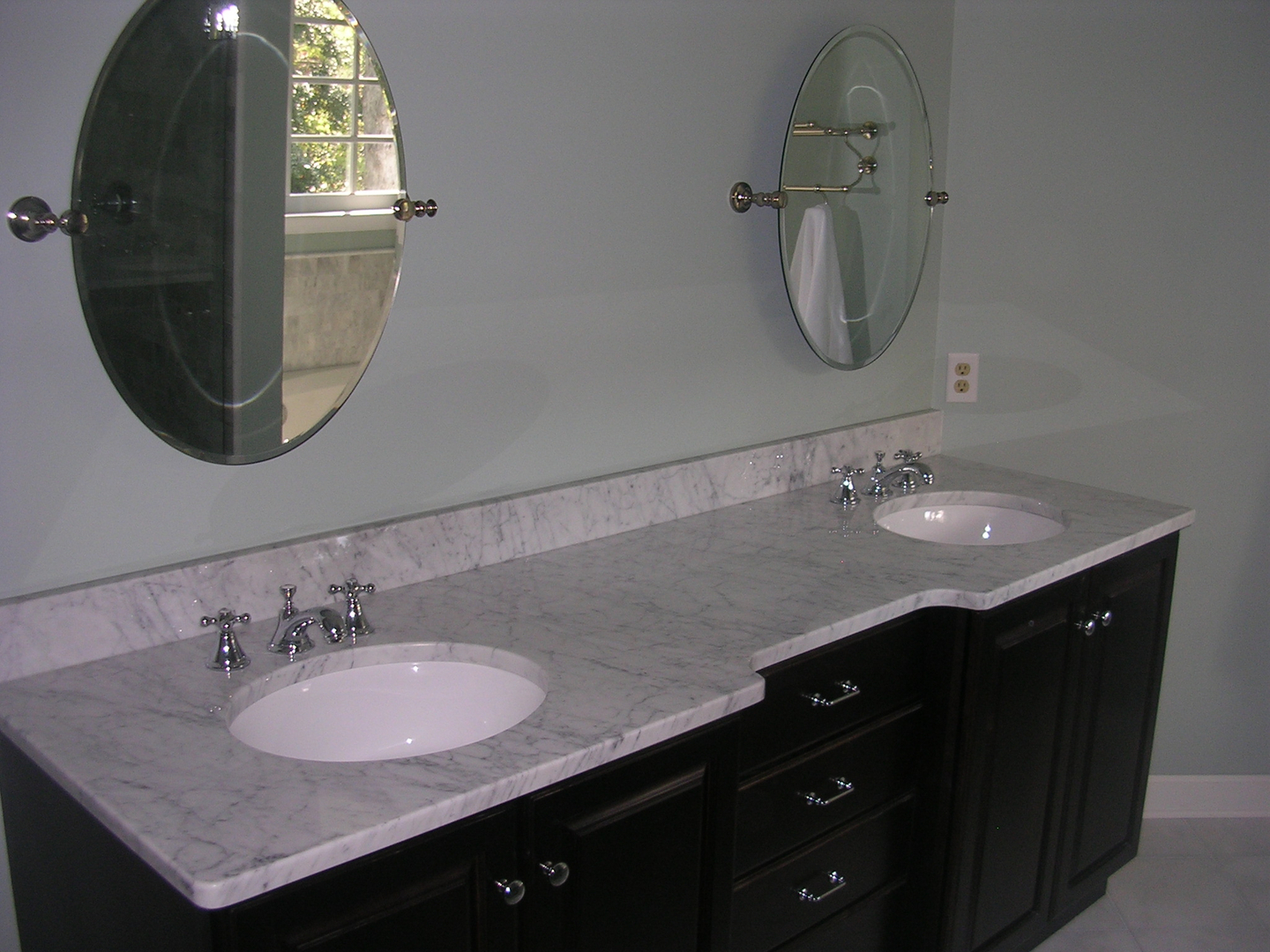 Sowinski Tile Remodel Williamsburg Vanity Tops