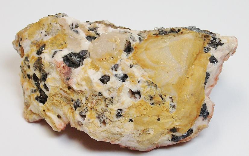 BARYTE w/fluorescent CERUSSITE crystals - Mibladen Morocco