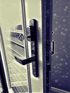 Door Repair Kitchener-Waterloo and surrounding pic multi-point lock door repair