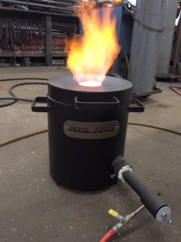 Single burner propaine Metal Melting forge from Devil Forge