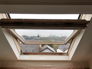 VELUX renovation service paint / oil / stain. ROTO and VELUX ROOF WINDOW SPECIALIST INSTALLERS, REPAIRS, RENOVATING, RE-GLAZING, REPLACEMENTS AND INSTALLING. COVERING; LONDON, ESSEX, MIDDLESEX, HERTFORDSHIRE, BEDFORDSHIRE AND BEYOND
