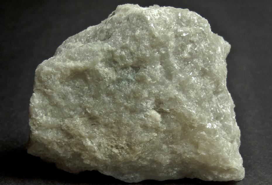 fluorescing SW LW CLINO-SUENOITE, TREMOLITE - International Talc Company Mine No. 8 (Reynolds Mine), Talcville, St.Laurence County, New York, USA