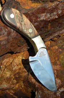 DIY Skinner Knife from precut high carbon steel knife blanks. FREE step by step instructions. www.DIYeasycrafts.com