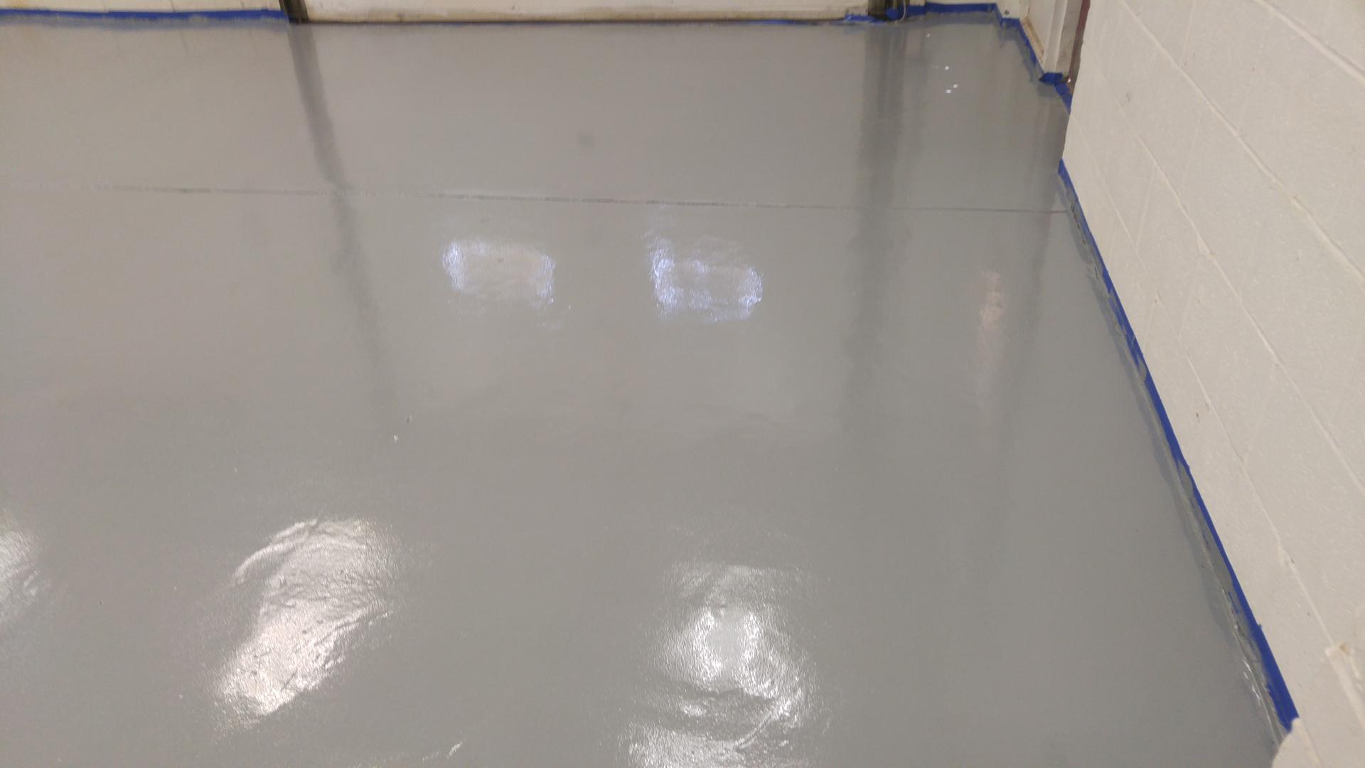 Installation of Solid Color Epoxy Floor Coatings