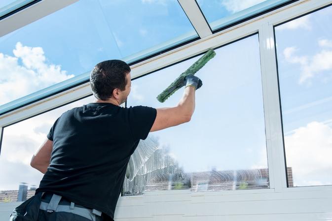 Best Office Window Cleaning Service in Omaha NE | MGM household service
