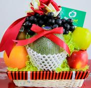 Giỏ hoa quả nhập khẩu nào cho ngày 20/10?