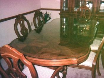 Photo of curvy custom glass top made for dining table