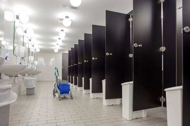 Professional Building Restroom Cleaning Services in Omaha NE | Price Cleaning Services Omaha