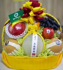 Giỏ hoa quả nhập khẩu nào cho ngày 20/10?