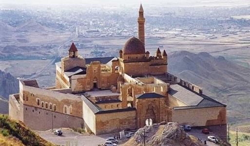 İshak Paşa fortress Turkish imperial structure - Bahadir Gezer