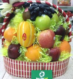 Giỏ hoa quả đẹp, lẵng hoa quả nhập khẩu Ngọc Châu fruits được chủ tịch nước Trần Đại Quang dâng lên Bác