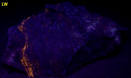 fluorescing SPHALERITE, DIOPSIDE, PYRITE, CALCITE, PHLOGOPHITE - Edwards, Balmat-Edwards Zinc District, St. Lawrence County, New York, USA
