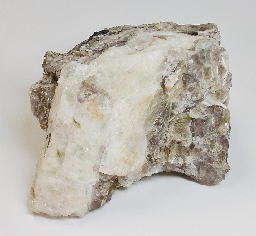 Beryl var: Goshenite - Gillette Quarry, Middlesex Co., Connecticut