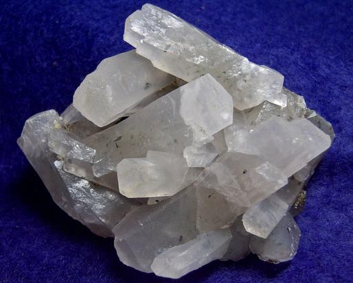 fluorescent CALCITE Chamosite clinochlore Goscheneralp Uri Switzerland