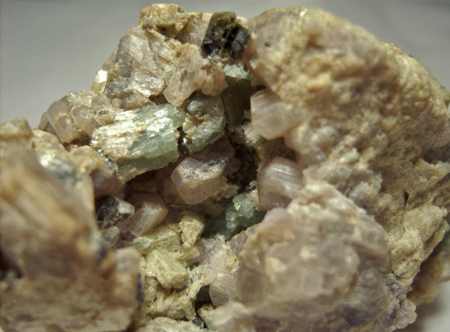 fluorescing SCAPOLITE, TREMOLITE, MUSCOVITE mica - Combermere area (Palmer Rapids area), Renfrew County, Ontario, Canada - ex Morris Museum