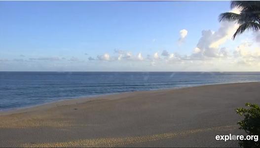 Hawaii Pipeline Surfing Cam