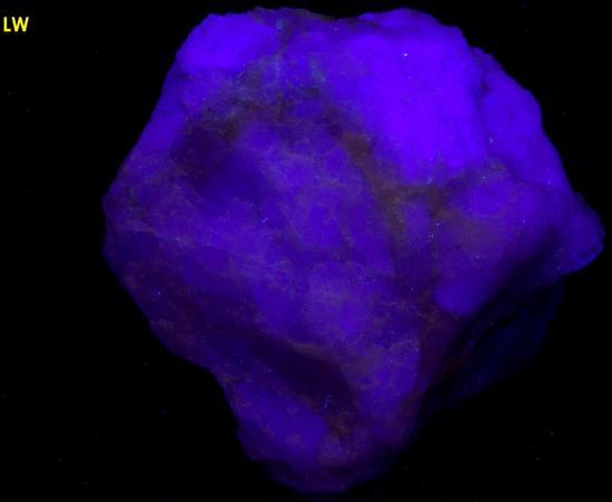 SW LW fluorescent FLUORITE and phosphorescent CALCITE - Nuevo Leon, Mexico
