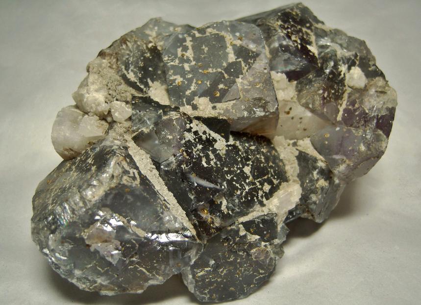 fluorescent FLUORITE, CALCITE, CHALCOPYRITE - Cave-in-Rock, Cave-in-Rock Sub-District, Illinois - Kentucky Fluorspar District, Hardin County, Illinois, USA - ex Morris Museum, ex Ken and Grace Borden