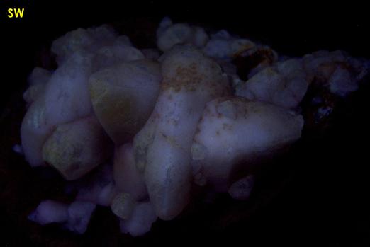 fluorescent calcite crystals, Clay Center, Ottawa County, Ohio, ex Robert Batic, ex Kohnowich