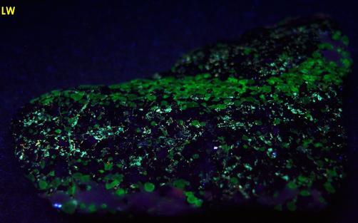 fluorescent WILLEMITE, ZINCITE, FRANKLINITE, Sterling Mine, Sterling Hill, Ogdensburg, Franklin Mining District, Sussex County, New Jersey, USA