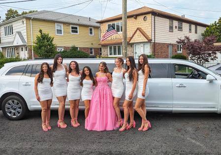 ​​​​Sweet Sixteen Limo