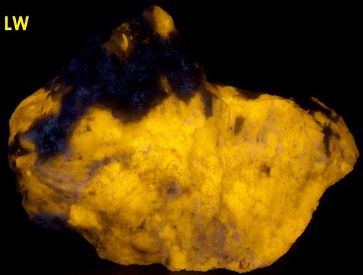 fluorescent Marialite-Meionite Scapolite Wernerite, Muscovite, Pyrite, Limonite, Grenville Scapolite Prospect, Grenville-sur-la-Rouge, Argenteuil RCM, Laurentides, Quebec, Canada