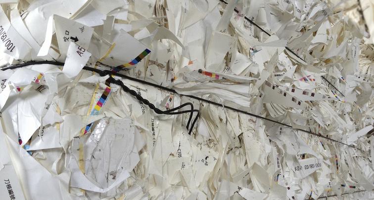 STH baling wire with scrap paper strapping