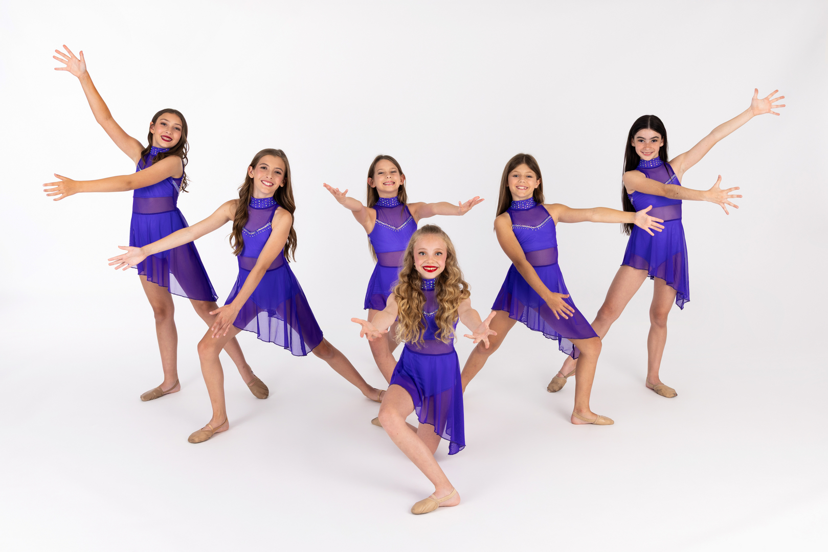 Company, image size:1619x1080