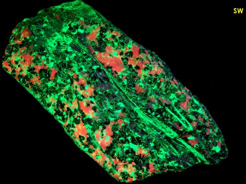fluorescent phosphorescent WILLEMITE, FRANKLINITE, CALCITE - Sterling Mine, Sterling Hill, Ogdensburg, Sussex County,New Jersey, USA