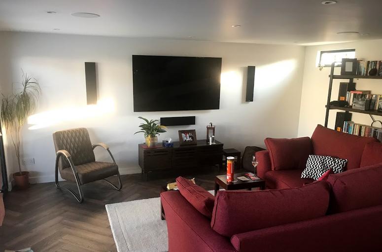 Large modern garden room with pool table and bar