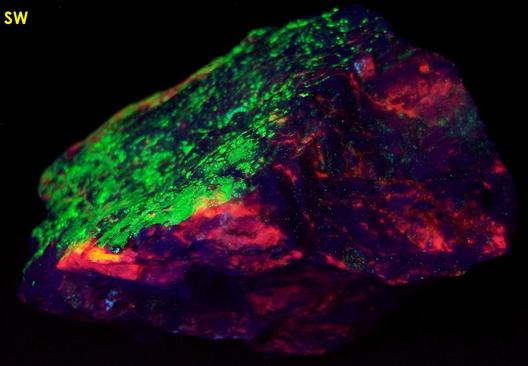 fluorescent SPHALERITE, WILLEMITE, CALCITE, SUSSEXITE, Franklinite, hydrozincite,Sterling Mine, Sterling Hill, Ogdensburg, Franklin Mining District, Sussex County, New Jersey
