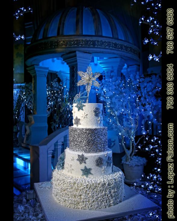 Winter Wonderland Cake Pastel cake Quinceanera Sweet 15 Party Theme Sweet 15 Photography Video Dresses Photo Shoot Fifteens pastel para quinceanera en miami 15 anos cake Quince Venue Westin Colonnade Coral Gables quinceanera Winter Wonderland Cake Winter Wonderland Stage Decoration Miami Winterland show Miami