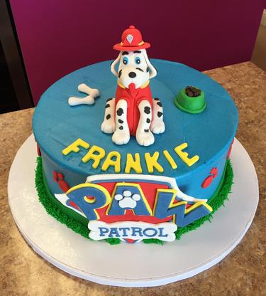 Paw Patrol pull-apart cupcake cake  Paw patrol birthday cake, Paw patrol  cupcakes, Paw patrol birthday