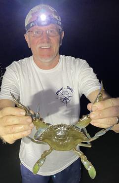 Jacking for Blue Claw crabs in Baldwin Bay NY. www.BlueDayzGear.com