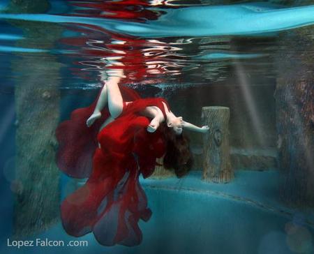 Sweet 15 underwater quinceanera photography show miami