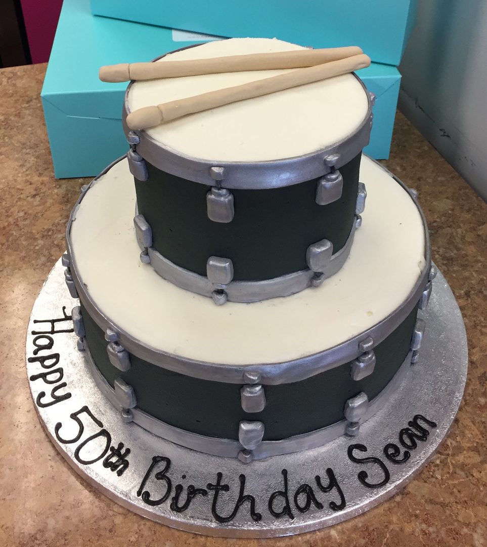 Iced Out Company Cakes!: Louis Vuitton Engagment / Birthday Cake