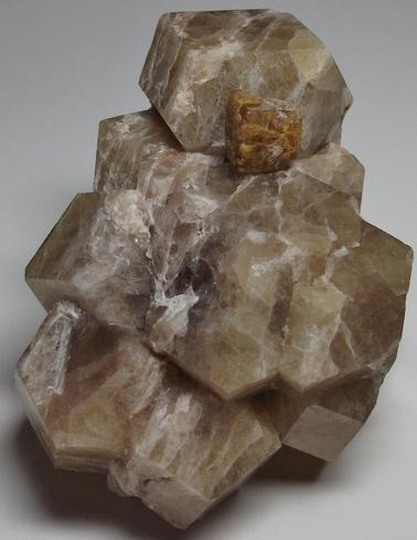 Garnet Grossular, Vesuvianite crystal, Sierra de Cruces, Mun. de Sierra Mojada, Coahuila, Mexico