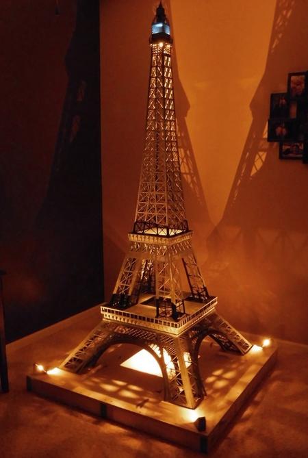 Eiffel Tower Room Lamp