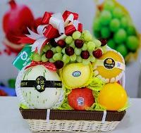Giỏ hoa quả nhập khẩu nào cho ngày Quốc tế Phụ nữ 8/3