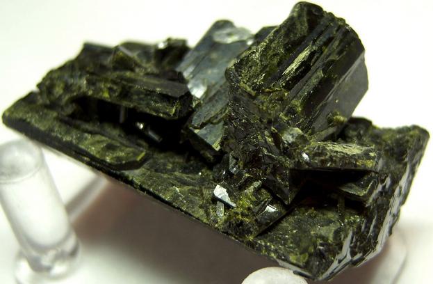 EPIDOTE - Capelinha, Jequitinhonha Valley, Minas Gerais, Brazil - ex Parker Minerals