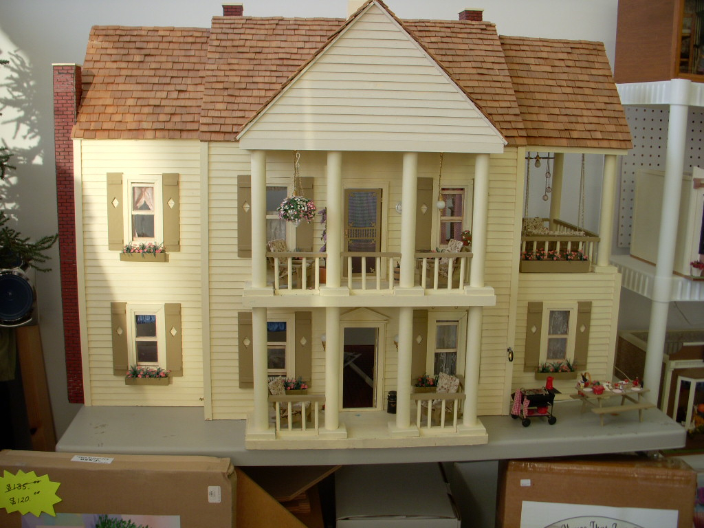 Dollhouse store miniatures store