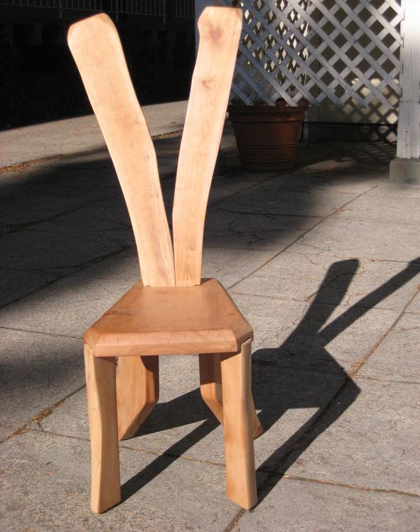 galaxistudio-functional-sculpture-yamazakura-mountain-cherry-wood-chair-rabbit