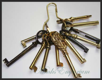 Antique Skeleton Barrel Keys