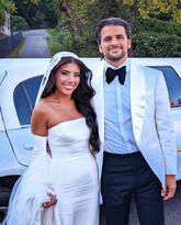Bride and Groom staten island limo rental