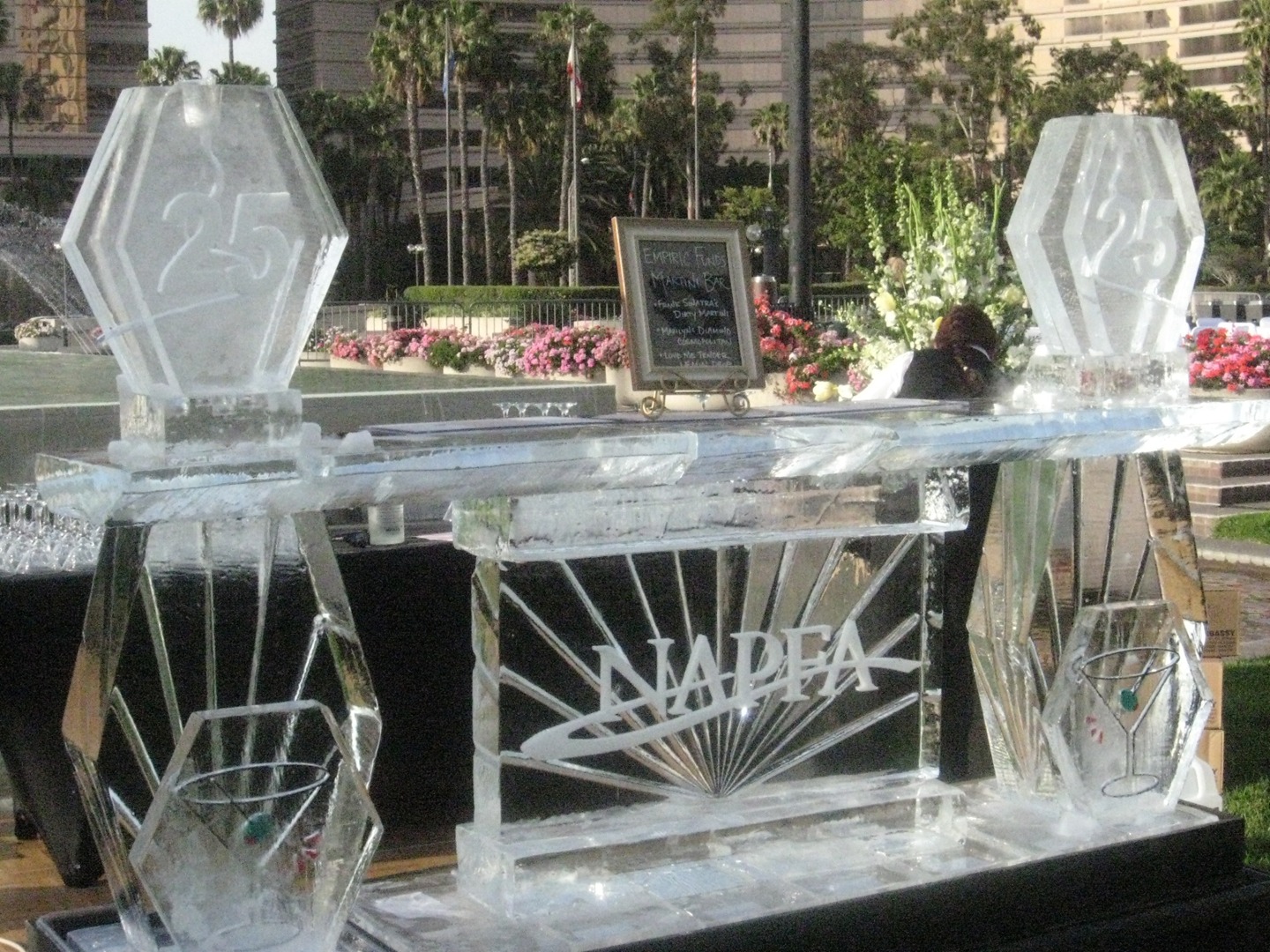 120LBS SOLID ICE - Weekend Party Ice Luge — Ice Mill