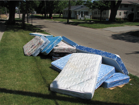 Local King Mattress Removal King Mattress Disposal Pick Up Service And Cost In Lincoln | LNK Junk Removal