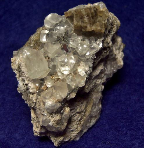 CHABAZITE-Ca, CHALCOPYITE, PYRIE, PYROLUSITE, fluorescent CALCITE - Upper New Street Quarry (Burger's Quarry), Paterson, Passaic County, New Jersey, USA - ex Fred J Parker "Parker Minerals"