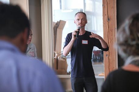 marcus gosling speaking at startup accelerator event in the bay area