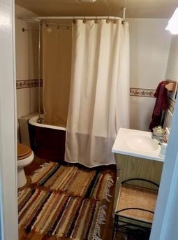 picture of bathroom