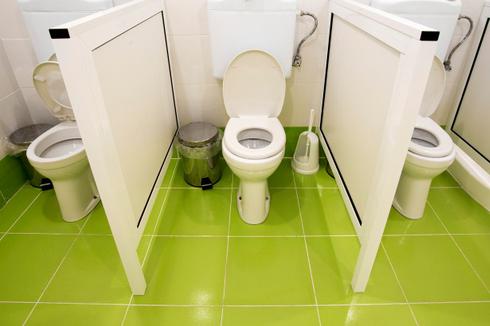 SCHOOL RESTROOM CLEANING